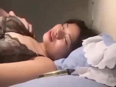 Em gái 2k4 mới chia tay người yêu