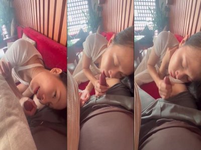 Ở quán cafe mà em bú cứ như ở nhà